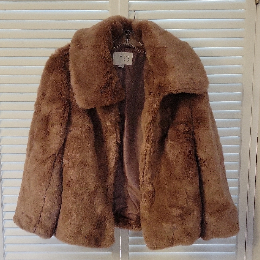 Tan Teddy Jacket with Oversized Collar and Plush Texture
